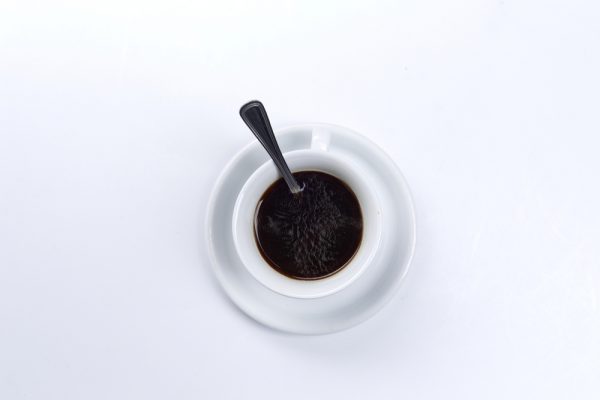 O café é uma bebida amplamente consumida no Brasil. Segundo uma pesquisa encomendada pela Associação Brasileira das Industrias do Café