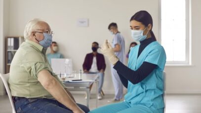 Varejo farma imuniza mais de 3 milhões contra a Covid-19