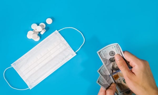 Farmacêuticas aumentam preço de 600 medicamentos nos EUA