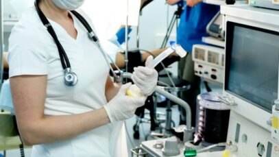Demanda de medicamentos quadruplica nas distribuidoras