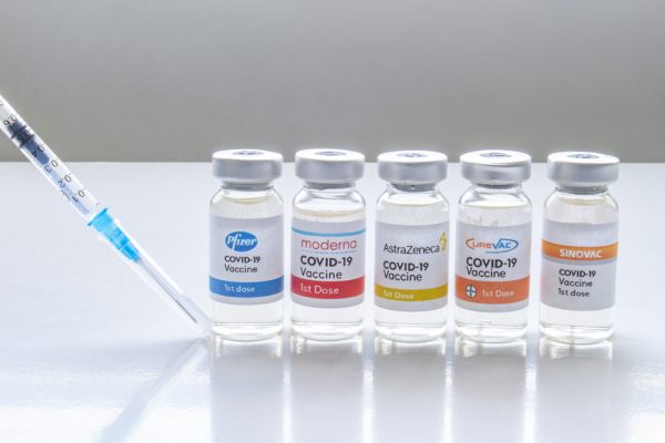 Interfarma: “não é possível fixar prazo para vacinas”