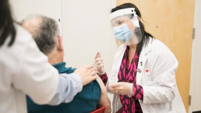 Sincofarma propõe mais farmácias para vacinação