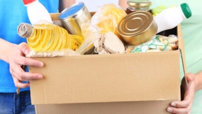 Campanha Farmácia Solidária arrecada alimentos para doação