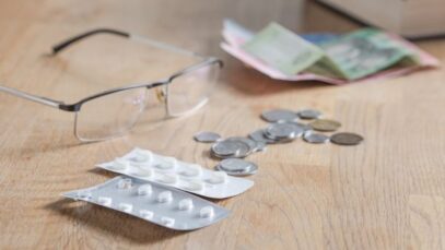 Senado aprova suspensão de reajustes de medicamentos