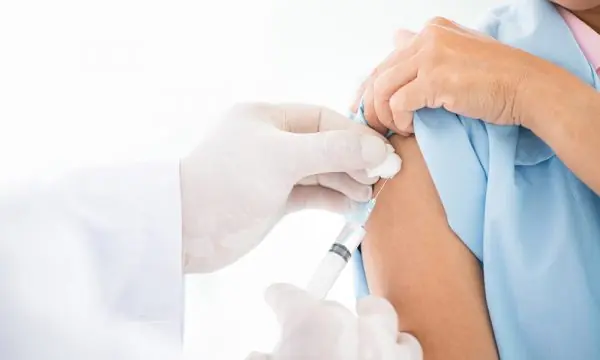 Quase 70% dos leitores apontam falta de empenho em vacinação de farmacêuticos Quase 70% dos leitores apontam falta de empenho em vacinação de farmacêuticos