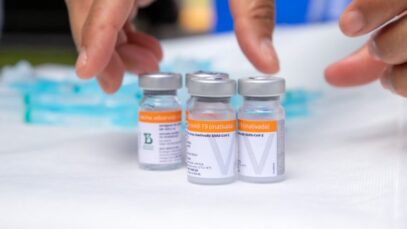 Anvisa alerta sobre adulteração de frasco da CoronaVac