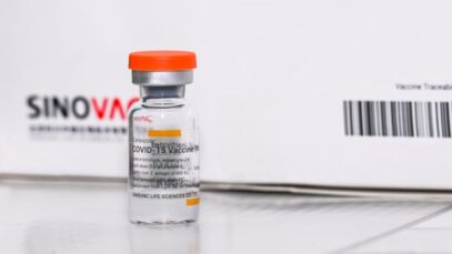 OMS aprova uso emergencial da CoronaVac