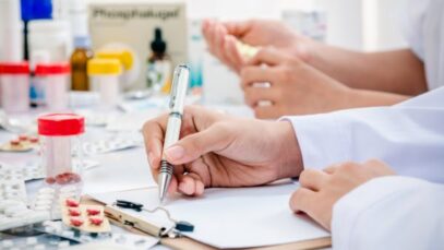 Prescrição de manipulados é de responsabilidade de profissionais habilitados