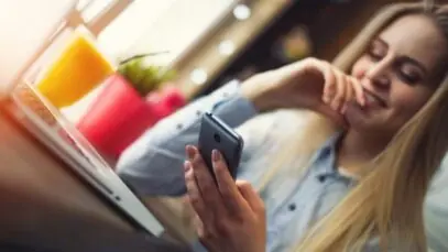 Cresce consumo online via aplicativos e rede sociais