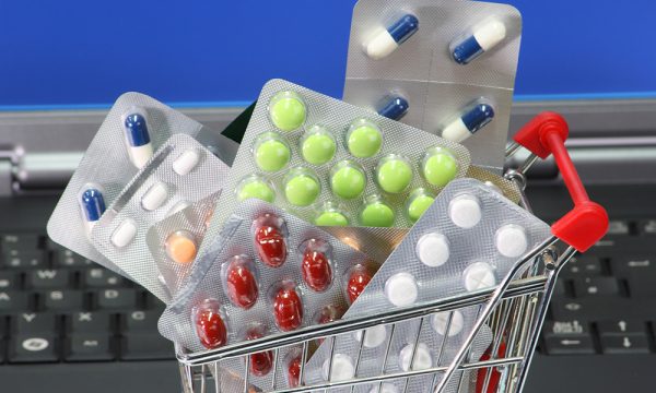 Enquete revela futuro promissor para farmácias online