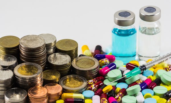 Farmácias lideram crescimento do varejo nacional, diz estudo