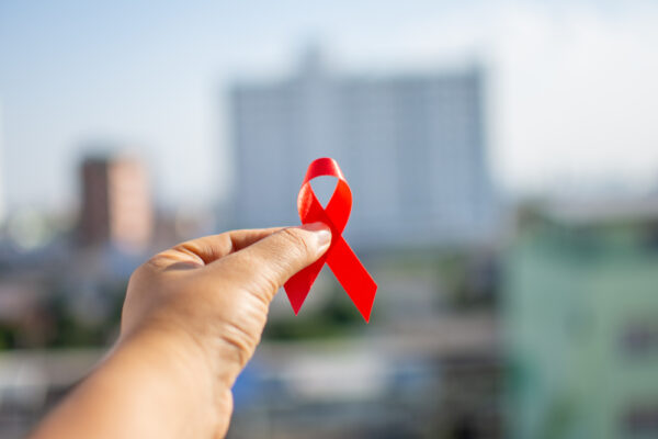 GSK anuncia testes de medicamento anti-HIV em humanos
