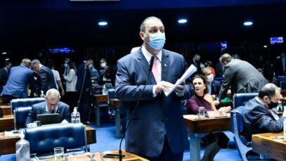Omar Aziz apresentará projeto para dar autonomia à Anvisa