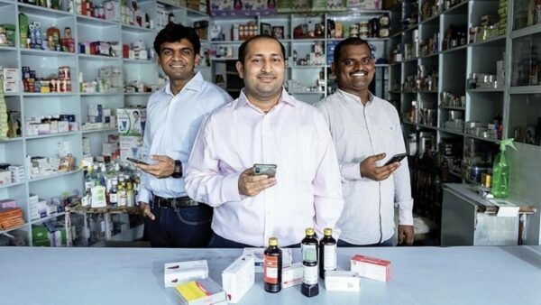 Startup indiana transforma 40 mil farmácias em e-clínicas