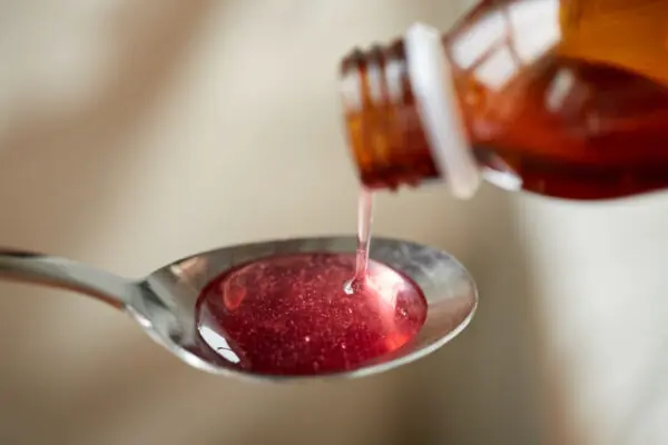 medication or antipyretic syrup and spoon Tire todas as suas dúvidas sobre a acebrofilina