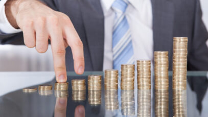Projeto quer quintuplicar piso salarial dos farmacêuticos