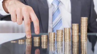 Projeto quer quintuplicar piso salarial dos farmacêuticos