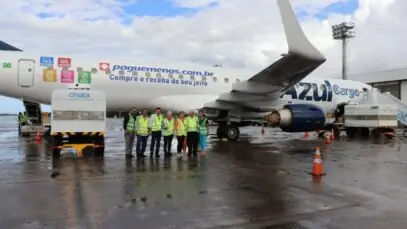 Pague Menos ganha avião personalizado da Azul