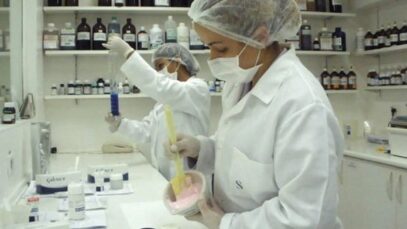 Falta de medicamentos aumenta procura por farmácias de manipulação