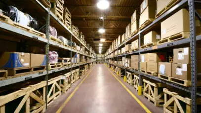 Reposição de produtos é maior desafio na gestão de estoque