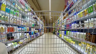 Inflação força consumidores a reduzir gastos com higiene pessoal