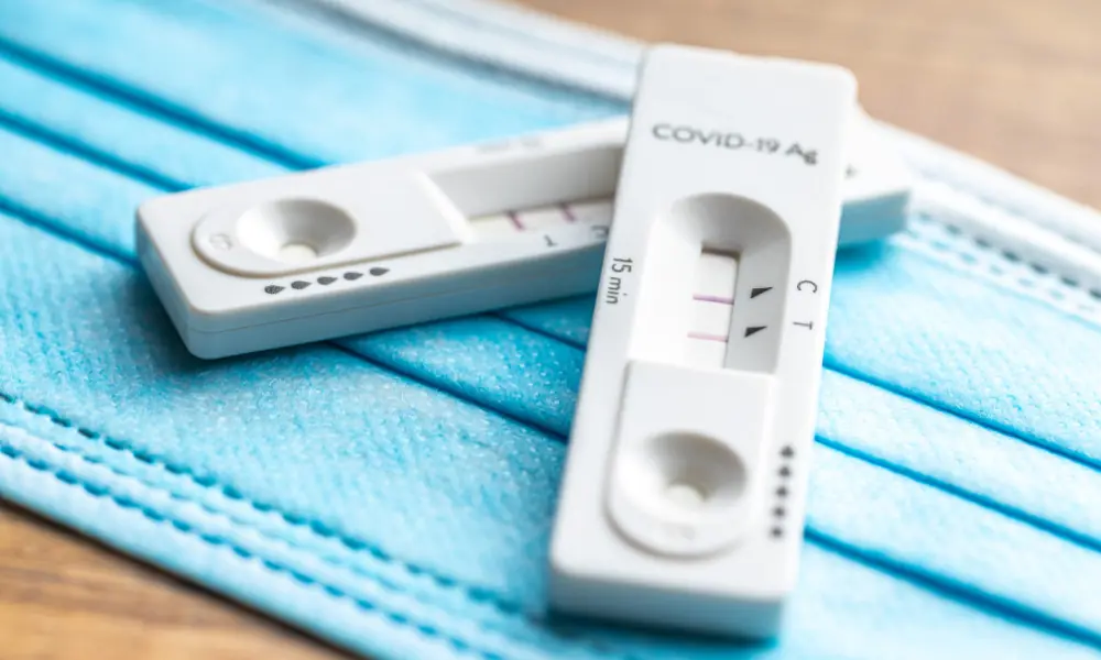 testes positivos da Covid Casos da Covid-19