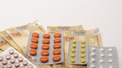 Farmacêuticas têm multas de R$ 320 mi por preços acima da tabela