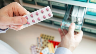 Dispensário de medicamentos hospitalares não requer farmacêutico