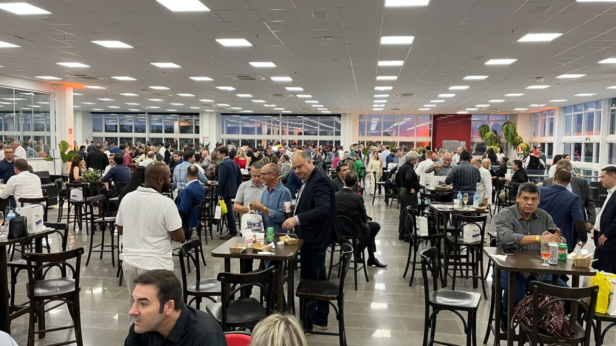 A quarta maior rede do Pais atraiu um público extraordinário que fez do evento un sucesso