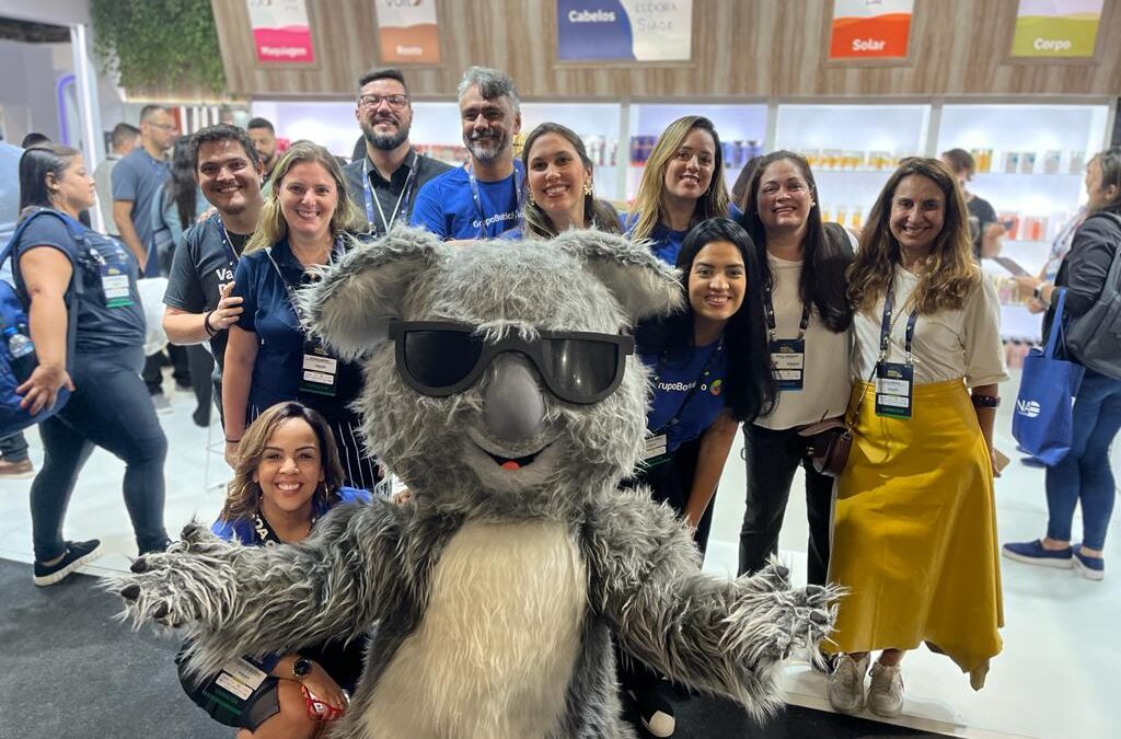 Gotardo, Tatiana, Michele, Levioni, Jean, Fernanda, Suellen, Ana, Danila e Irece. Super equipe do Grupo Boticário apresentando as novidades de seu portfólio