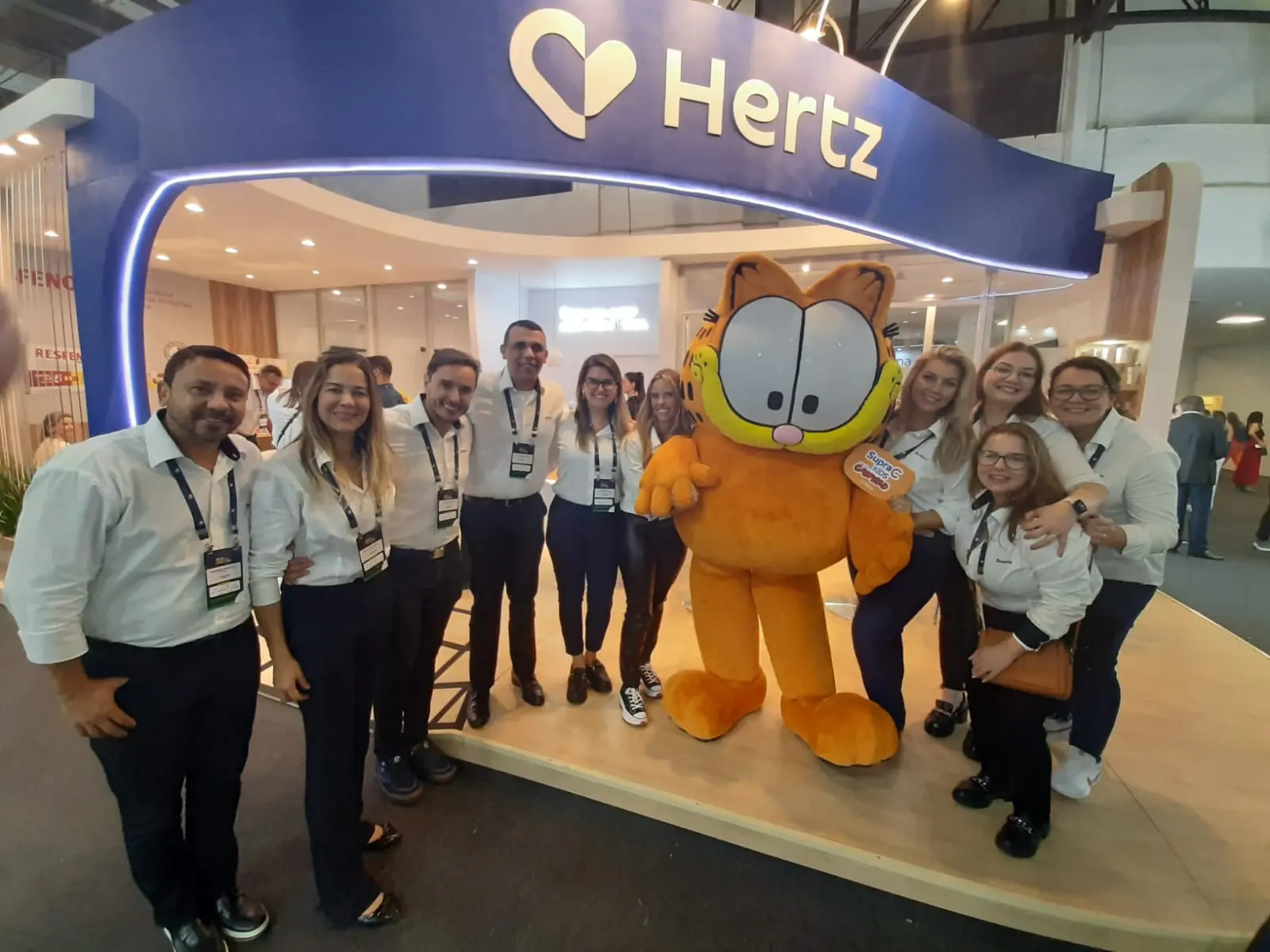 Hertz apresenta sua marca reposicionada e até o Garfield entrou na onda