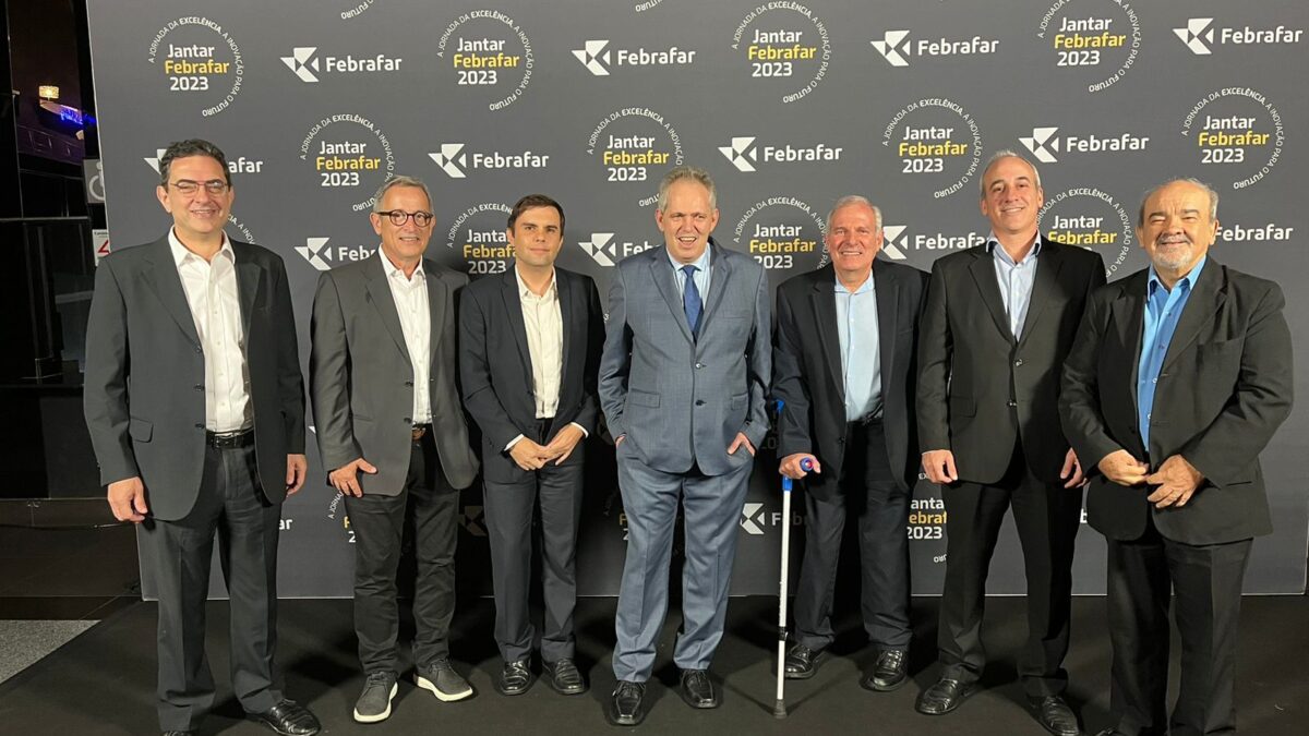 Entidades Farmácias associativistas da Febrafar já movimentam R$ 25 bi