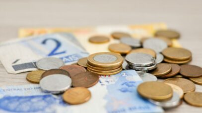 Avança reajuste salarial de farmacêuticos