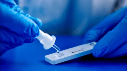 Anvisa aprova realização de testes rápidos em farmácias
