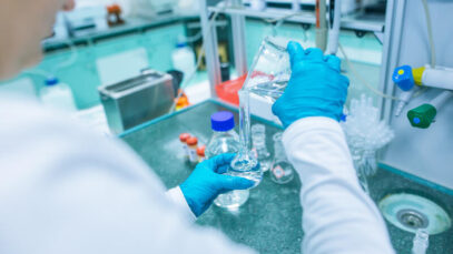 Fabricação de medicamentos é tema de jogo da UFRJ