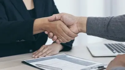 Agosto registra 4,6 mil vagas de emprego em farmácias