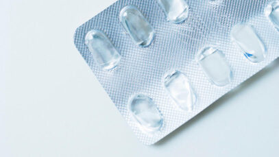 Dependência de insumos gera falta de medicamentos na Argentina