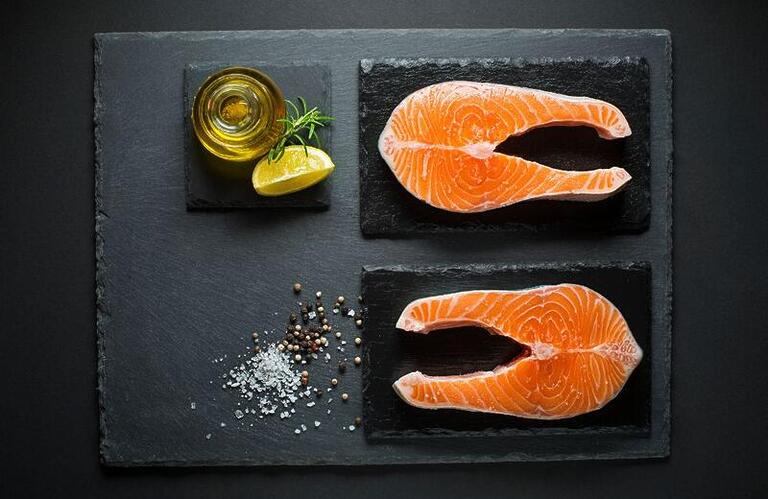 Os incríveis benefícios do salmão para a saúde