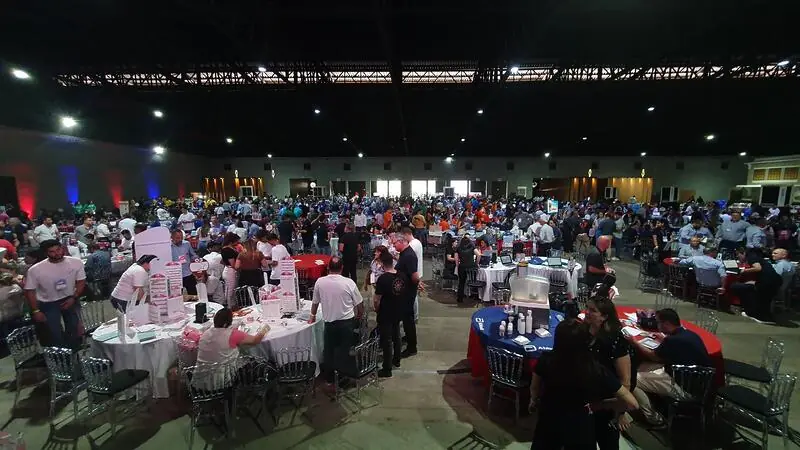 Drogaria Total gera R$ 30 milhões em feira de negócios