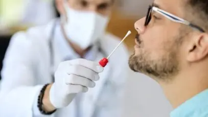Rede de farmácias tem procura 50% maior por testes de Covid