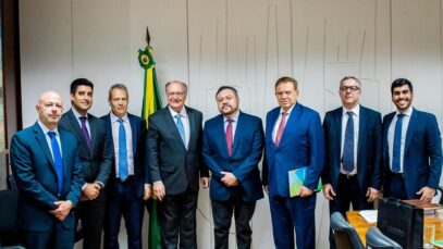 Varejo farmacêutico entrega agenda legislativa ao governo federal