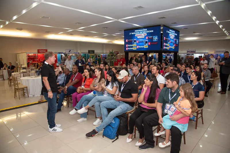 CB Drogarias movimenta R$ 4 milhões em feira de negócios
