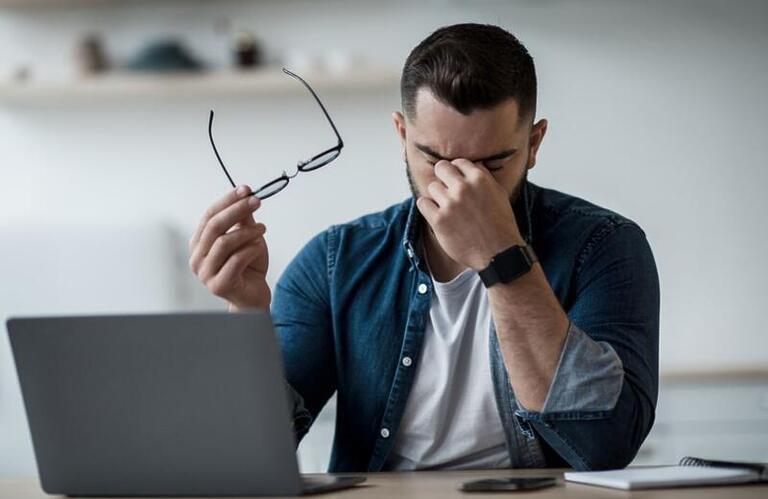 Tremor nos olhos pode ser sinal de que a saúde vai mal?