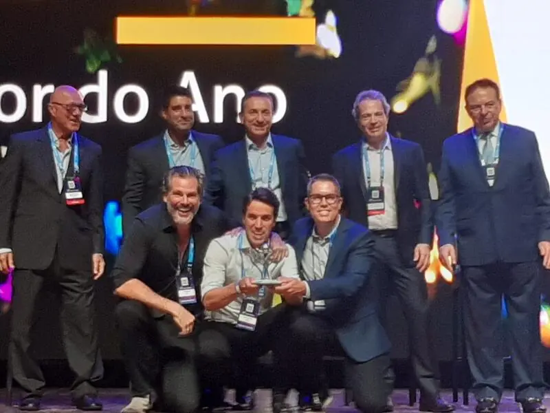 Grande varejo farmacêutico celebra recordes de 2023