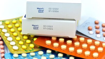 Como evitar multa por venda de medicamento vencido?