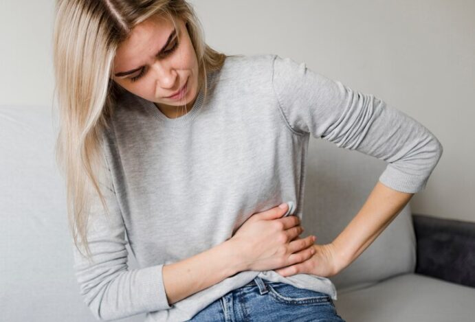 dor no lado esquerdo da barriga
