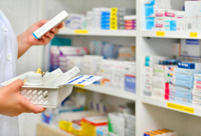 Faturamento do varejo farmacêutico avança 3% em março