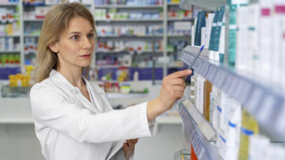 VENDAS NAS FARMÁCIAS Mercado farmacêutico total, vendas unidades, IQVIA, medicamentos