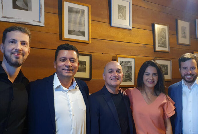 Paulo Wilges, Cristiano Miranda, Rodrigo Galesi, Bruna Silvestro e Oscar Basto Jr.: time que irá liderar gestão de novas soluções (Foto: Ana Claudia Nagao/ Panorama Farmacêutico)