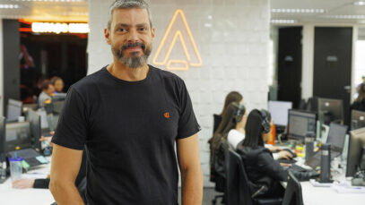 Podcast da Farmarcas impacta mais de 160 mil pessoas